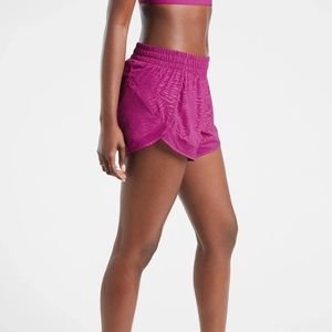Athleta Mesh Racer Run Short 4” Running Short Magenta Pink Printed Size M NWOT